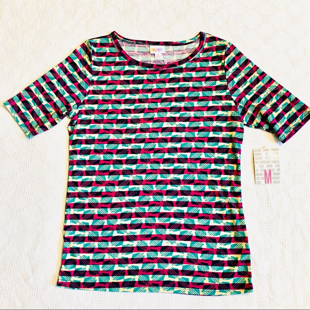 LuLaRoe Geometric Gigi Top